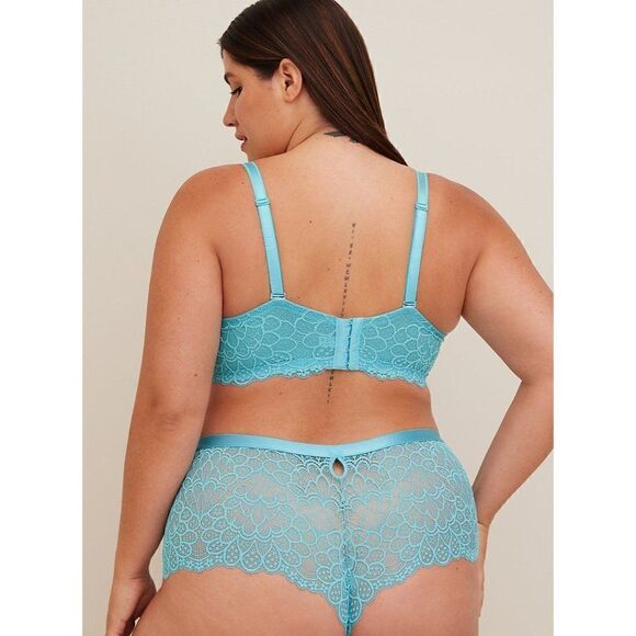 TORRID PEACOCK LACE MID RISE CHEEKY KEYHOLE BACK PANTY PLUS 3X NEW - Picture 3 of 4